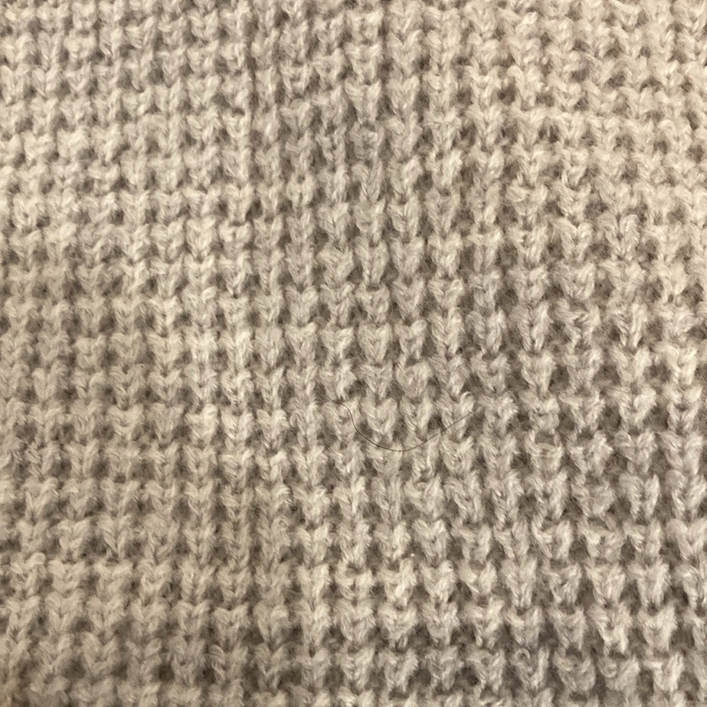 Aritzia Wilfred pale gray waffle, knit, crewneck sweater, size 2XS - Picture 5 of 7